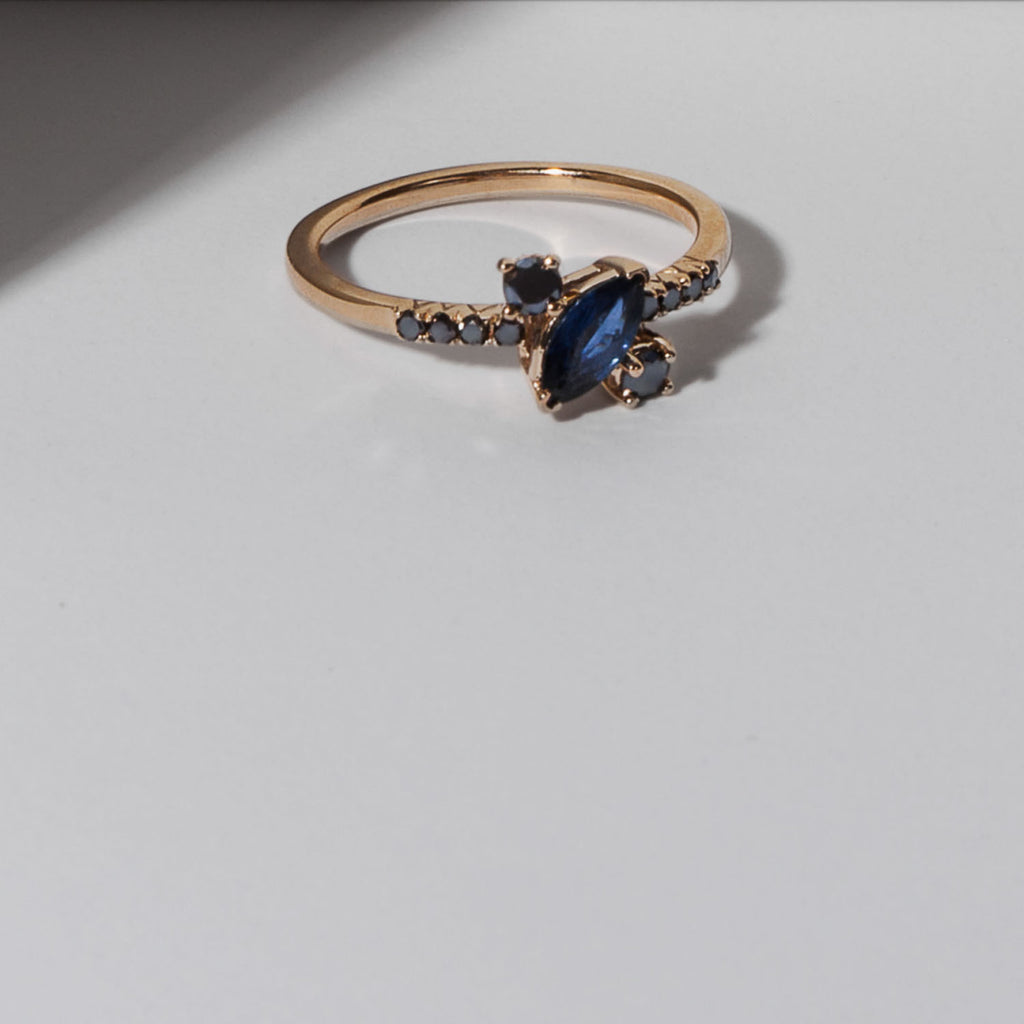 Yours only - Off Marquise Blue Sapphires Ring