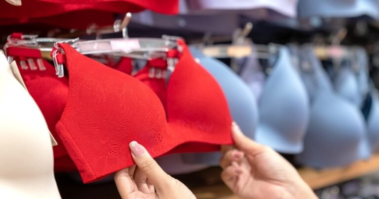How to Choose the Best Bras for Full Figure Comfort & Support