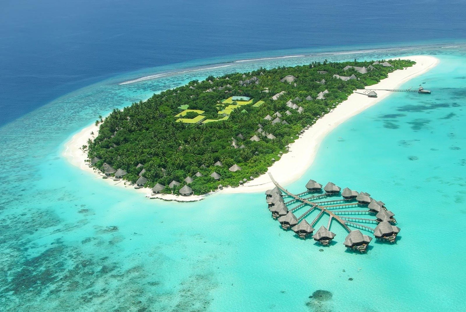 How Much Does a Maldives Tour Cost A Complete Travel Breakdow
