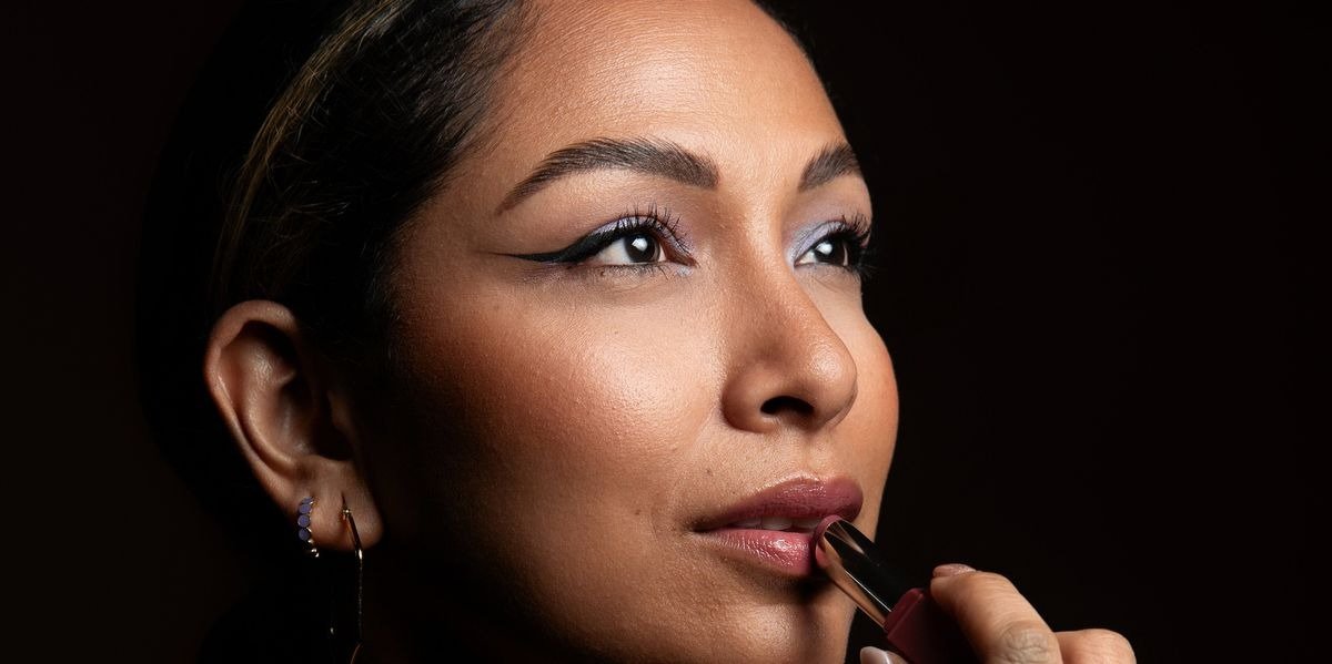 How to Nail the It-Girl Look with Latina Makeup & White Heels