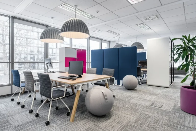 The Rise of Hot Desking: How Flexible Workspaces Are Transforming Productivity